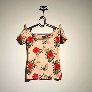 Guess Top, floral, stretch, Large